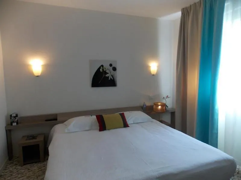 Brit Hotel Alghotel Κανκάλ 3*,  Γαλλία